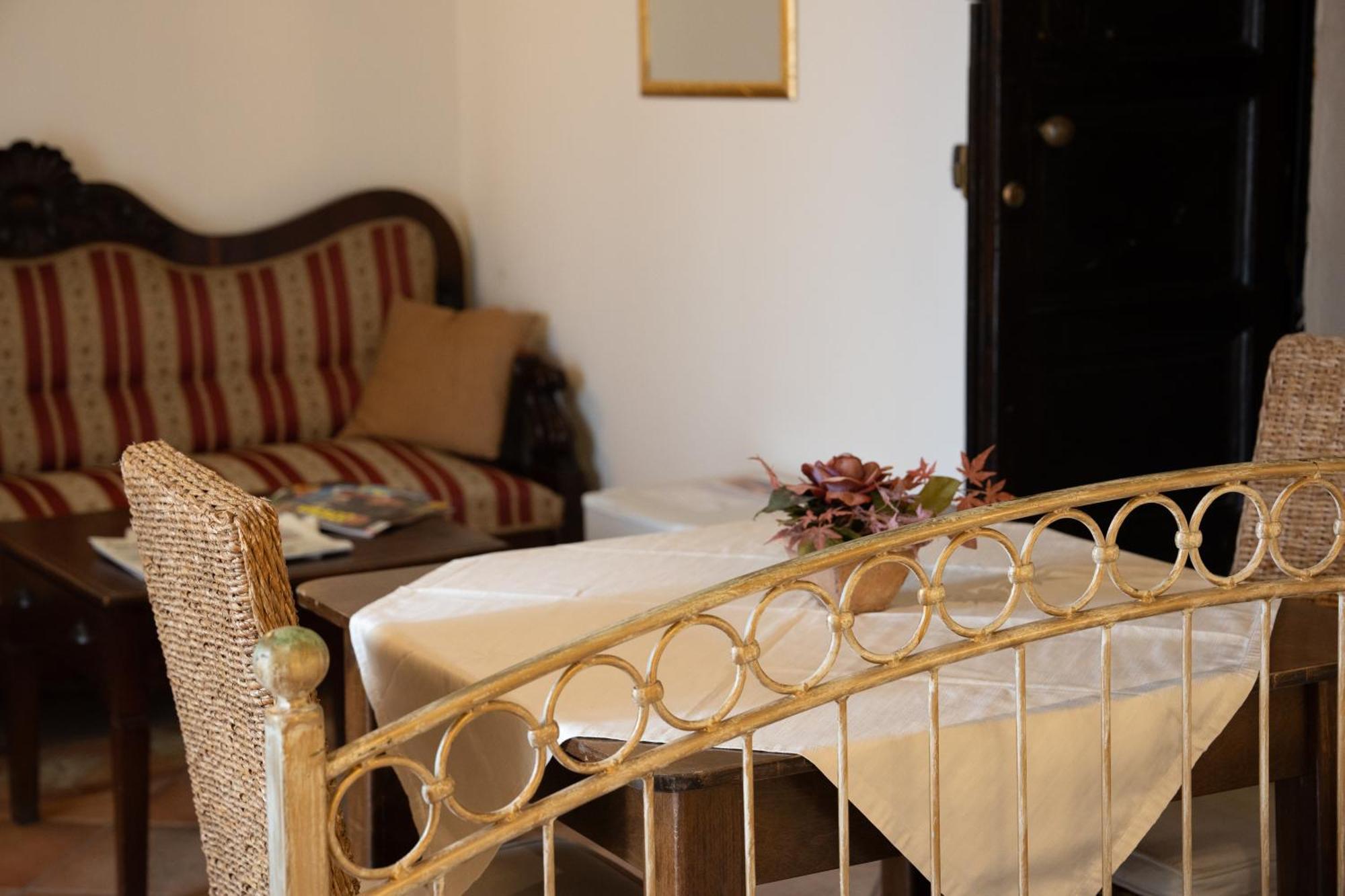 Residenza L'Antico Borgo Hotel Filadelfia Стая снимка