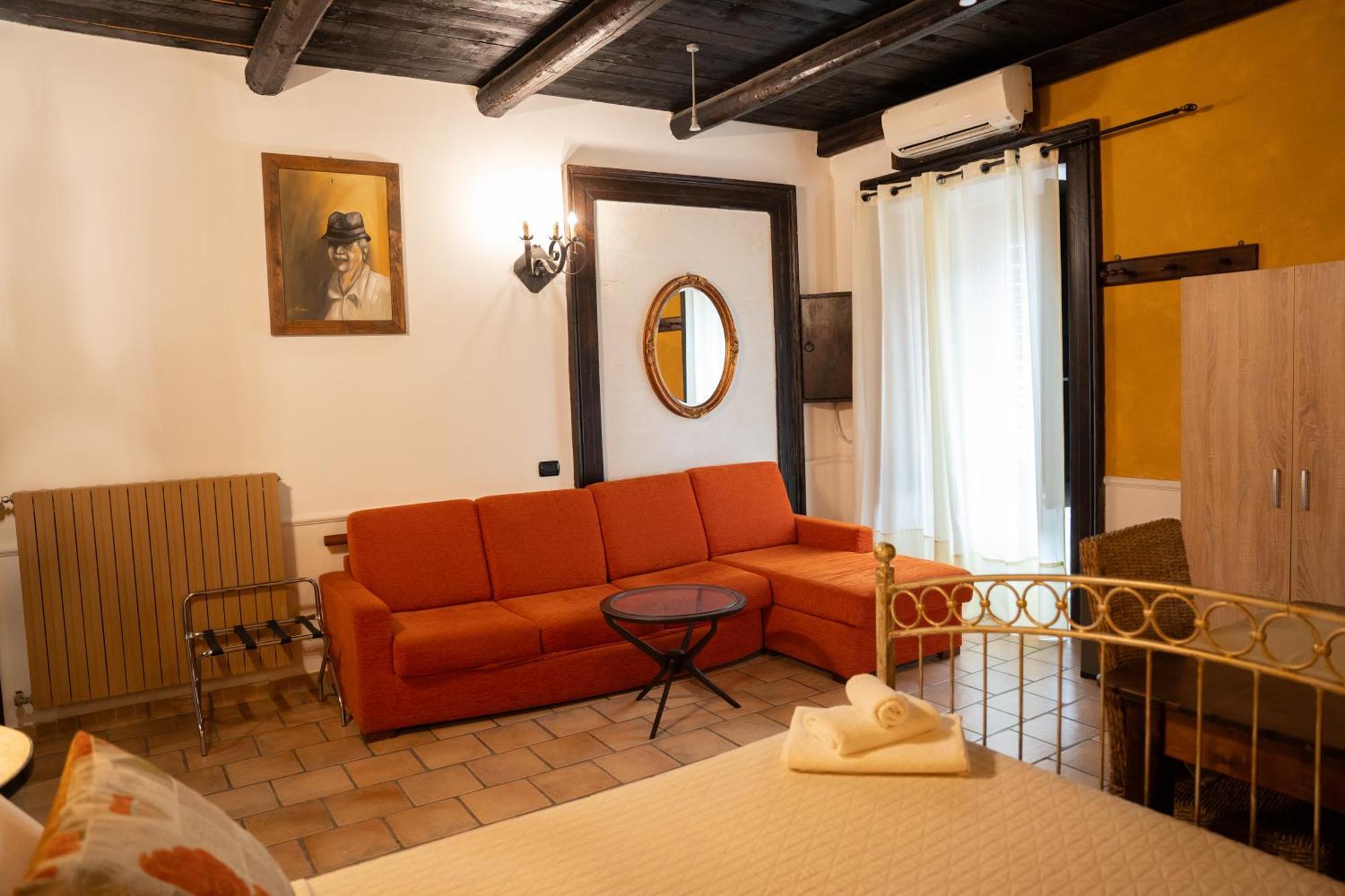 Residenza L'Antico Borgo Hotel Filadelfia Стая снимка