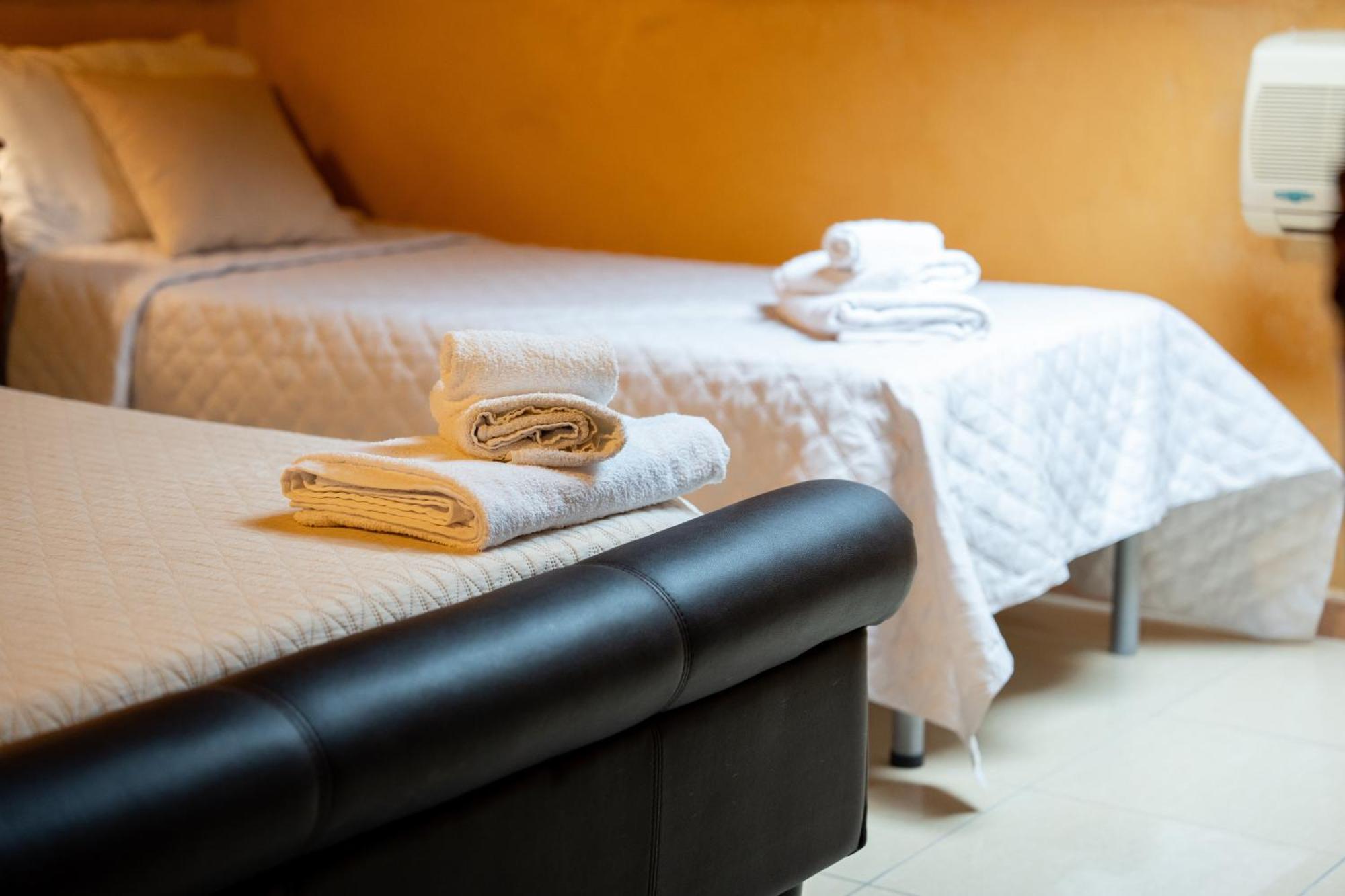 Residenza L'Antico Borgo Hotel Filadelfia Стая снимка