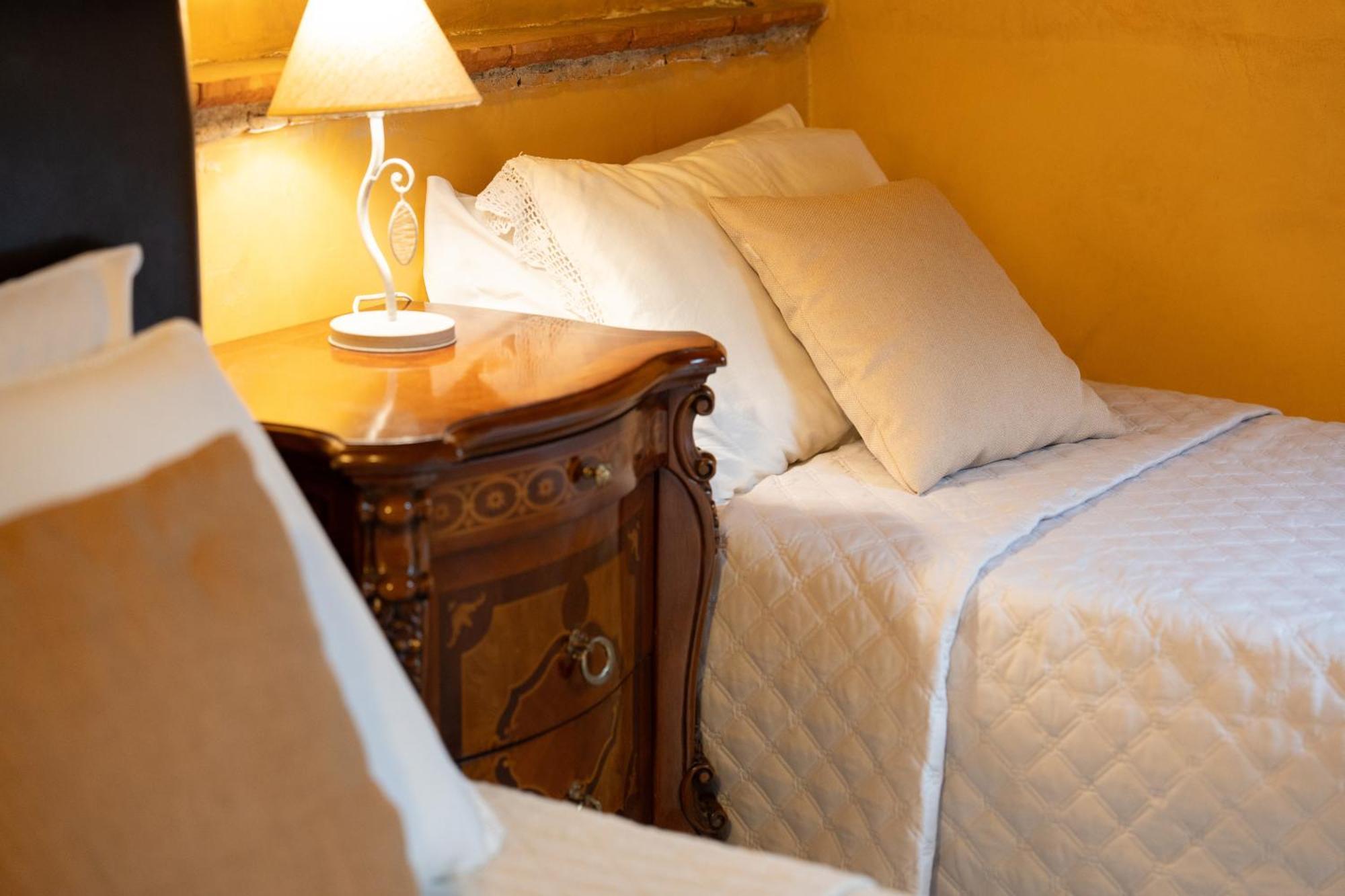 Residenza L'Antico Borgo Hotel Filadelfia Стая снимка